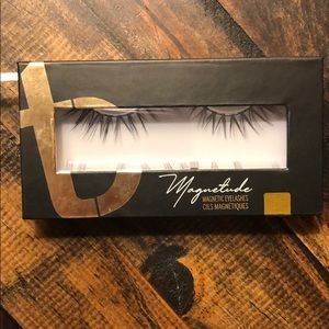 Tori Belle Magnetude Lashes in Liberty